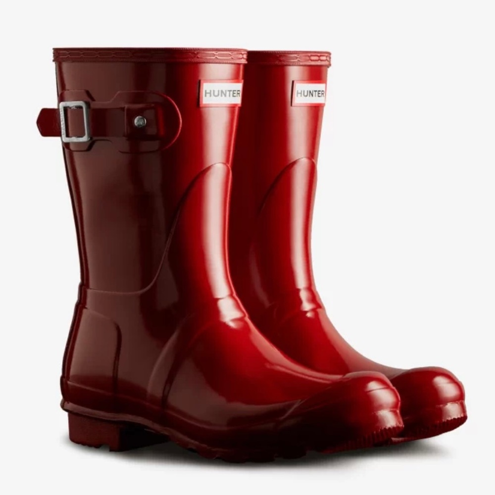 lightly worn like new Hunter red short boots